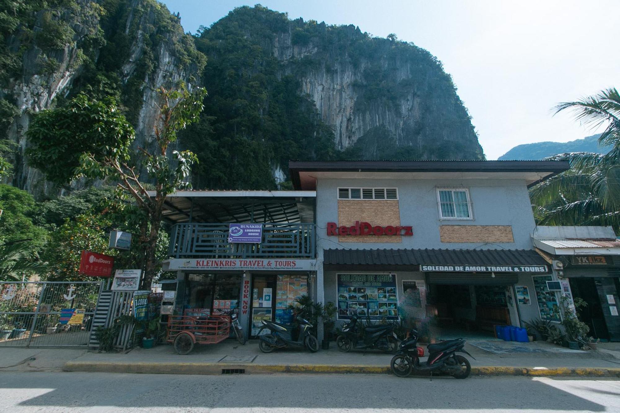 爱妮岛 布那柯兹旅馆旅舍 外观 照片