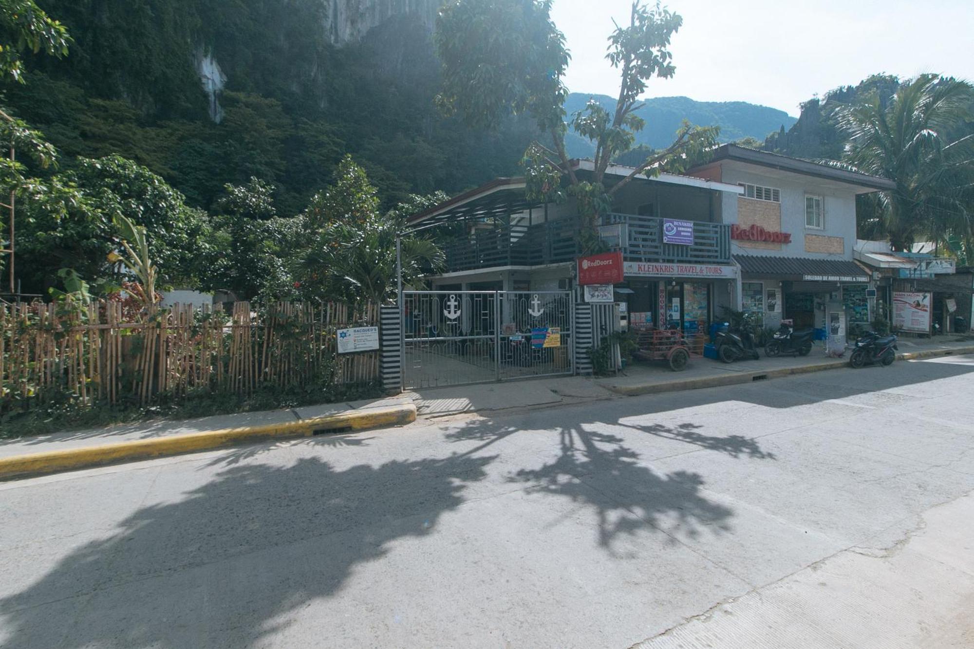 爱妮岛 布那柯兹旅馆旅舍 外观 照片
